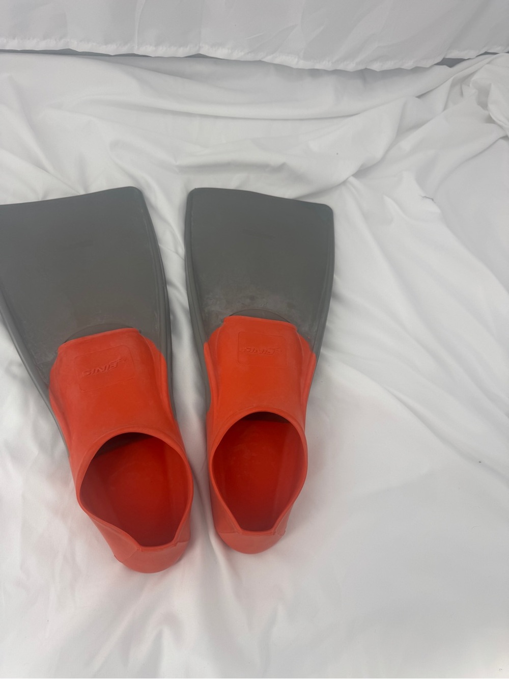 Finis  Gray & Orange Swim Fins fits size EUR 39-42